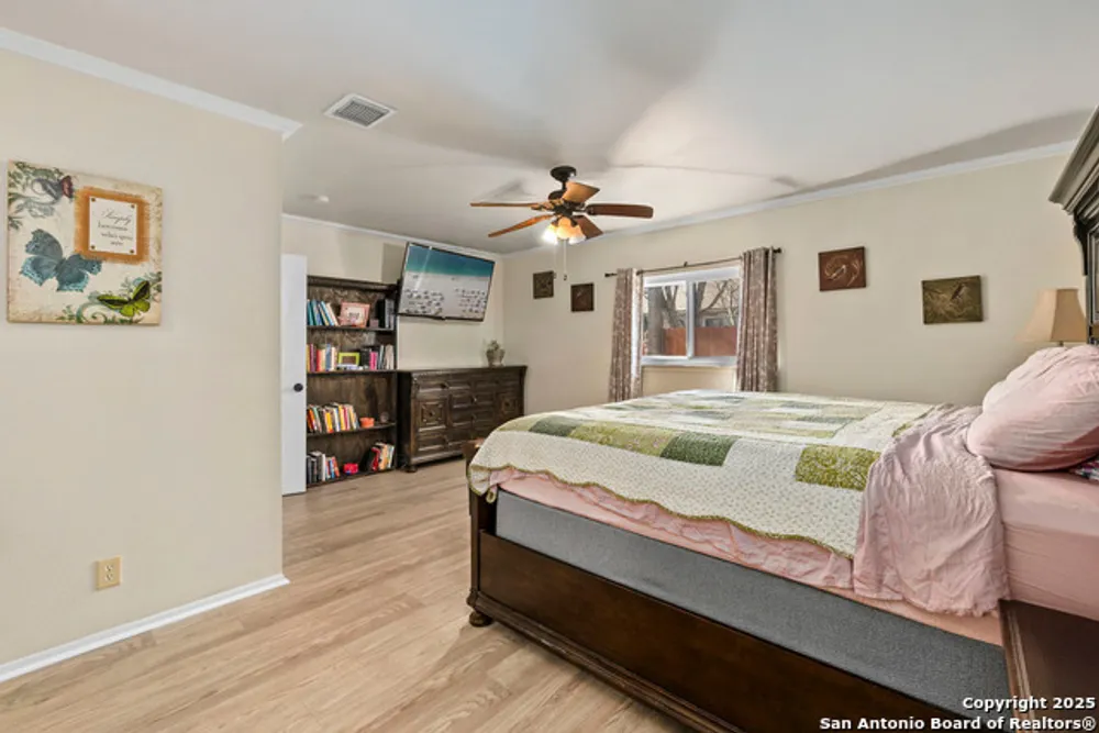 6862 Flaming Ridge Dr, Converse, TX 78109