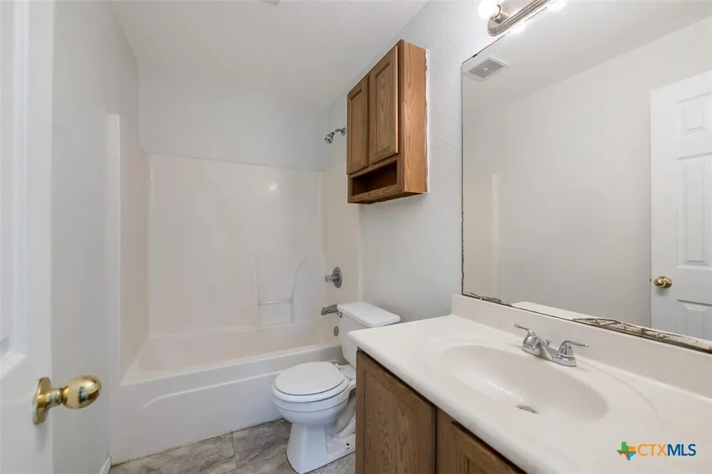 224 Headrick Dr, Robinson, TX 76706