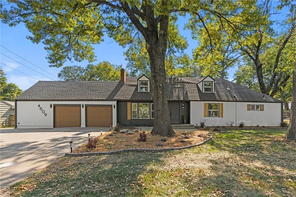 4609 W 75th St, Prairie Village, KS 66208