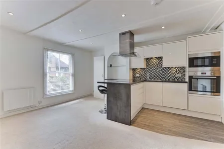 Queens Road, Weybridge, KT13