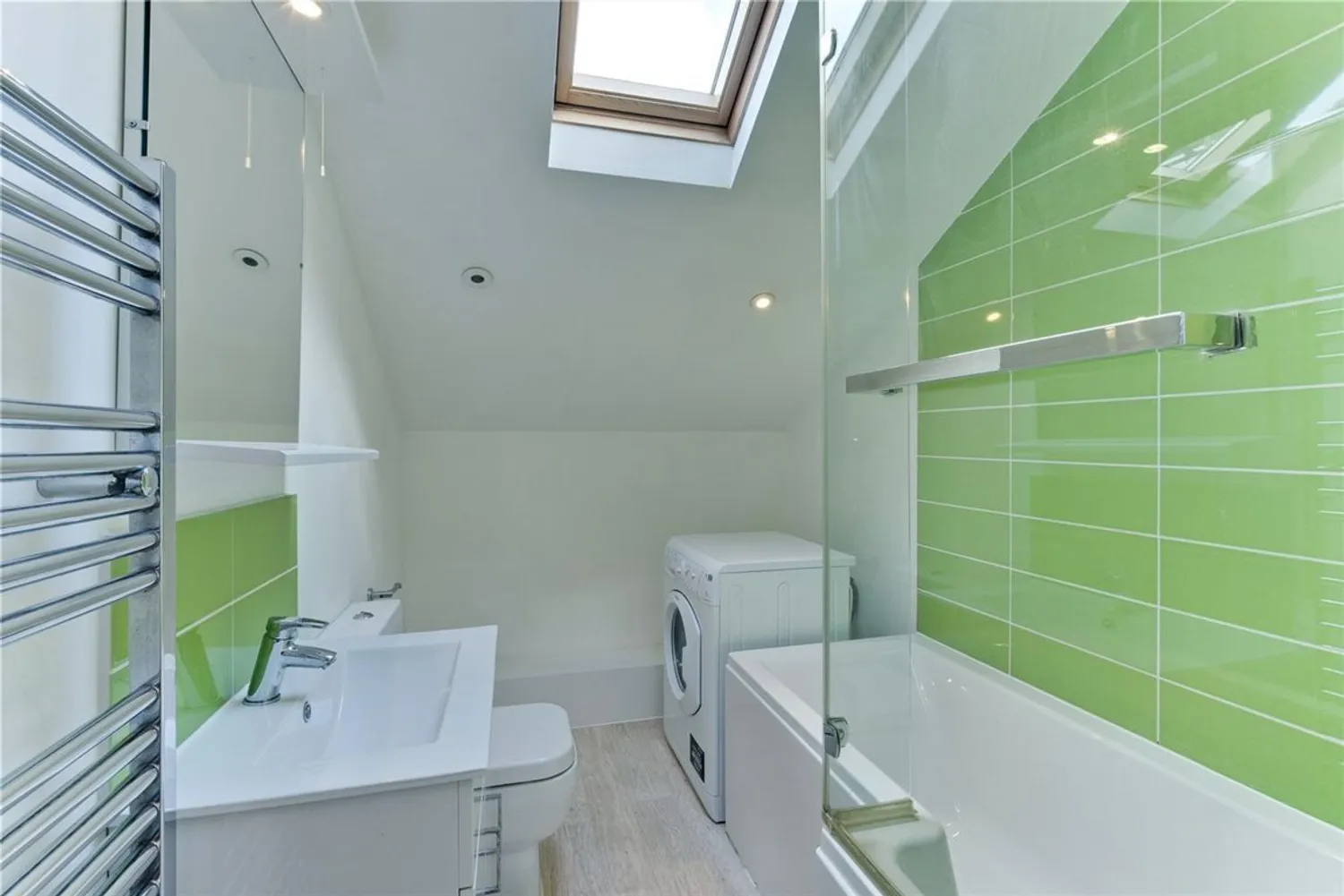 Queens Road, Weybridge, KT13 photo 3