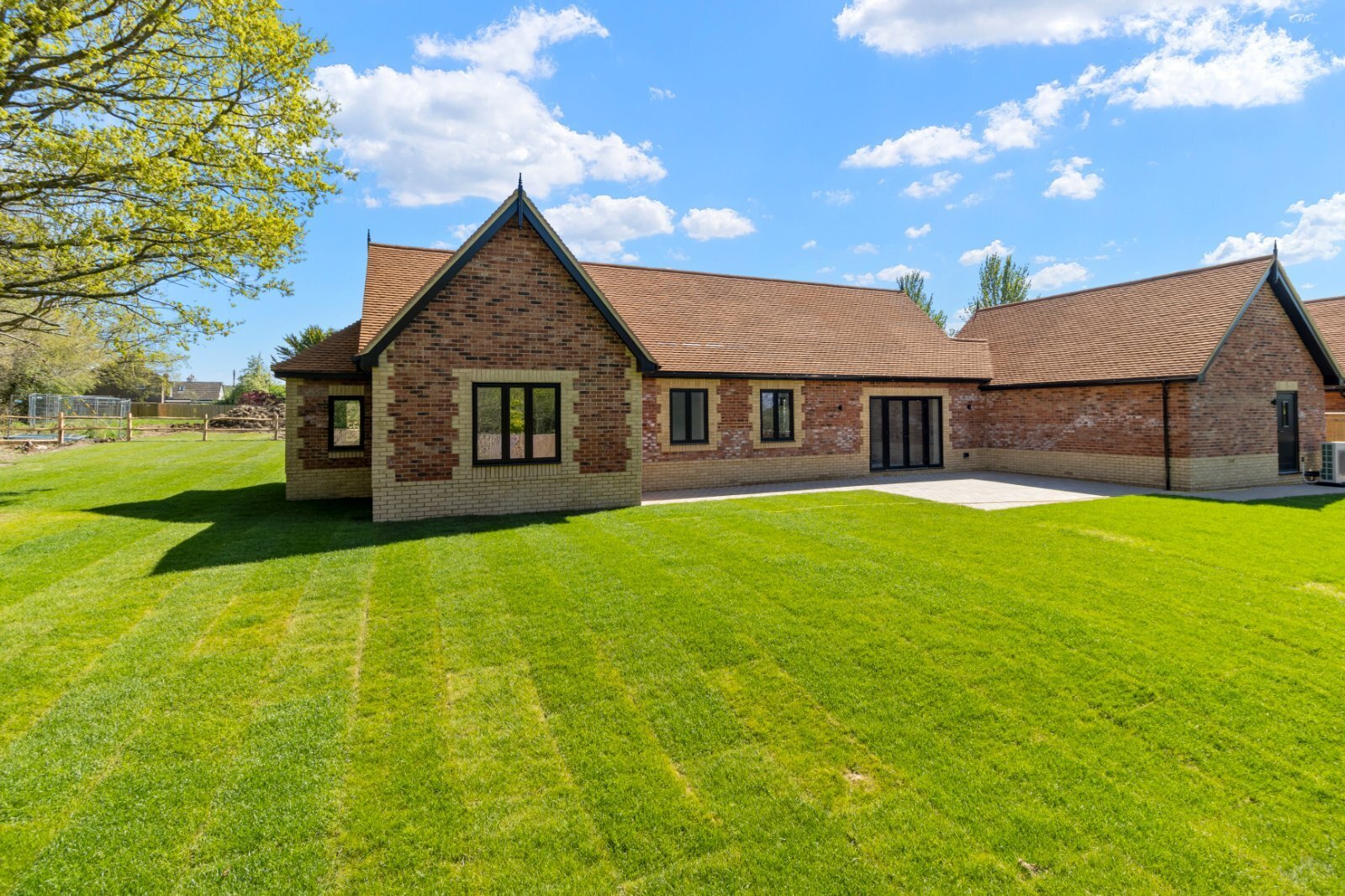 The Courtyard, Framfield, Uckfield, East Sussex, TN22 Image 6