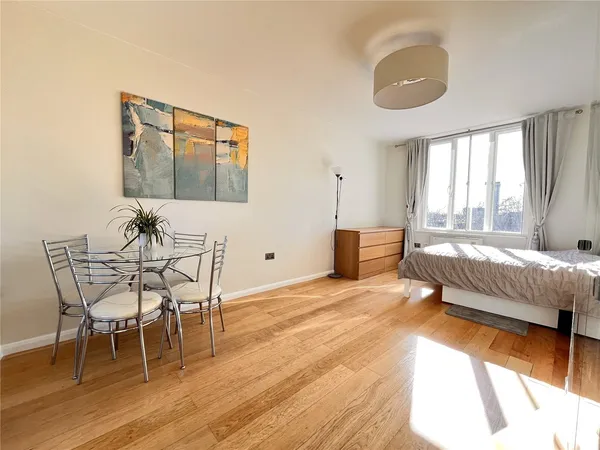 Courtleigh, 126 Earls Court Road, London, W8