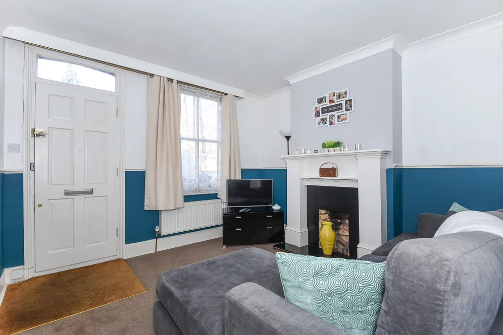 Uxbridge Road, RICKMANSWORTH, WD3 photo 3
