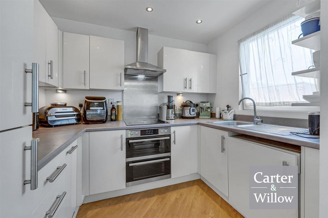 Roehampton House, 39 Academy Way, Essex Image 4