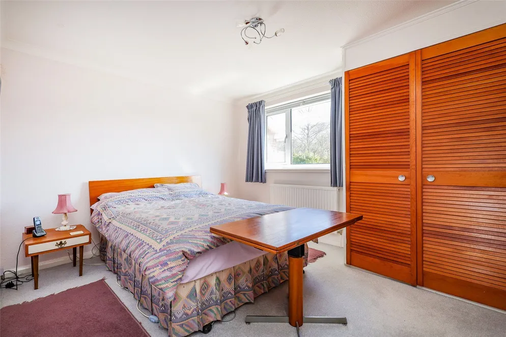 Property carousel item 11