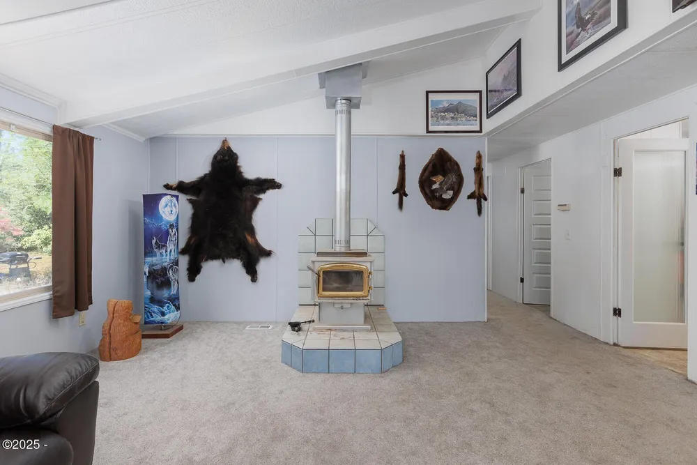 1460 NW Powe Dr, Seal Rock, OR 97376