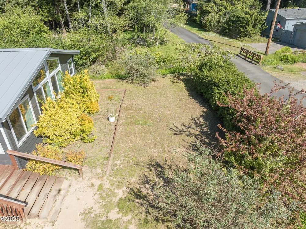 1460 NW Powe Dr, Seal Rock, OR 97376