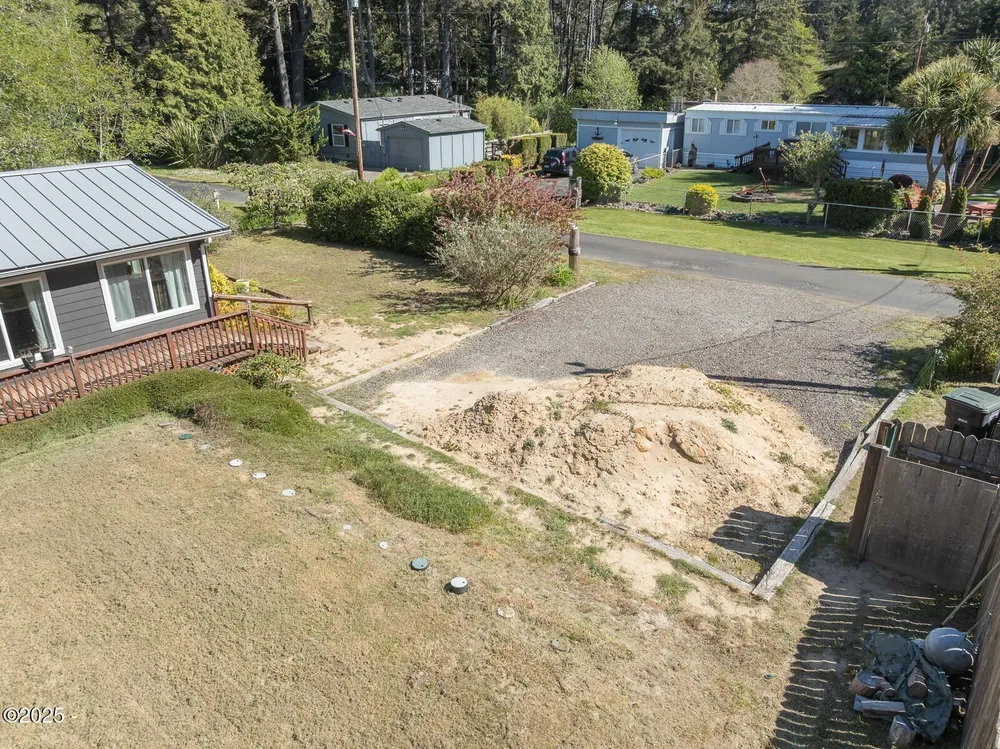1460 NW Powe Dr, Seal Rock, OR 97376