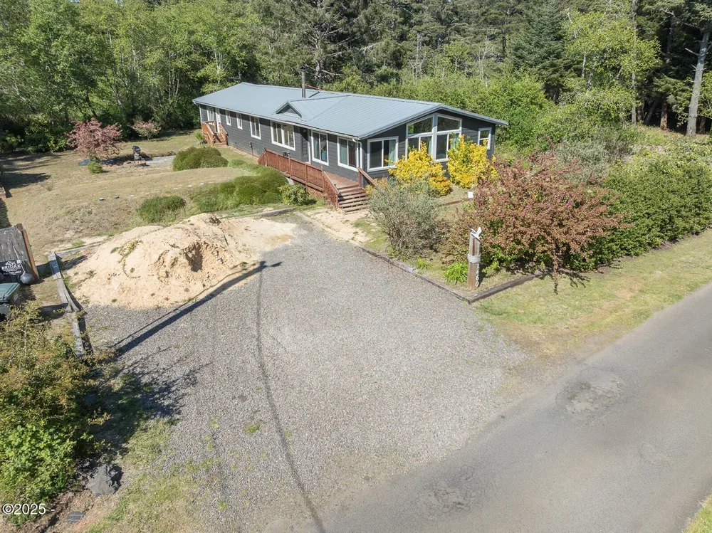 1460 NW Powe Dr, Seal Rock, OR 97376