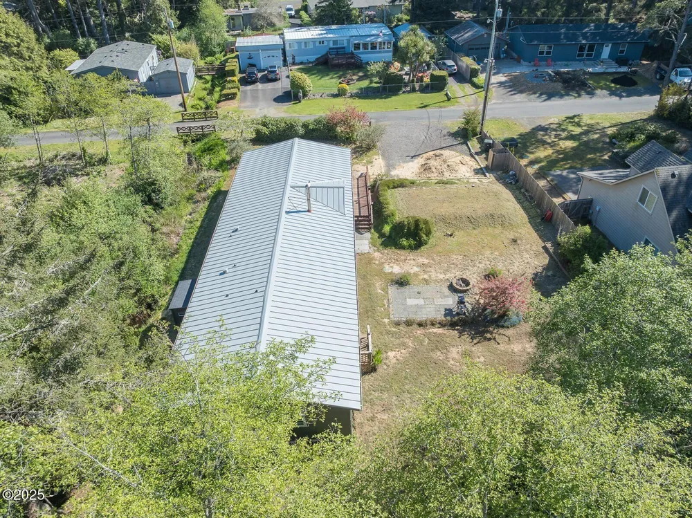 1460 NW Powe Dr, Seal Rock, OR 97376