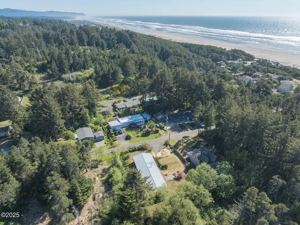 1460 NW Powe Dr, Seal Rock, OR 97376
