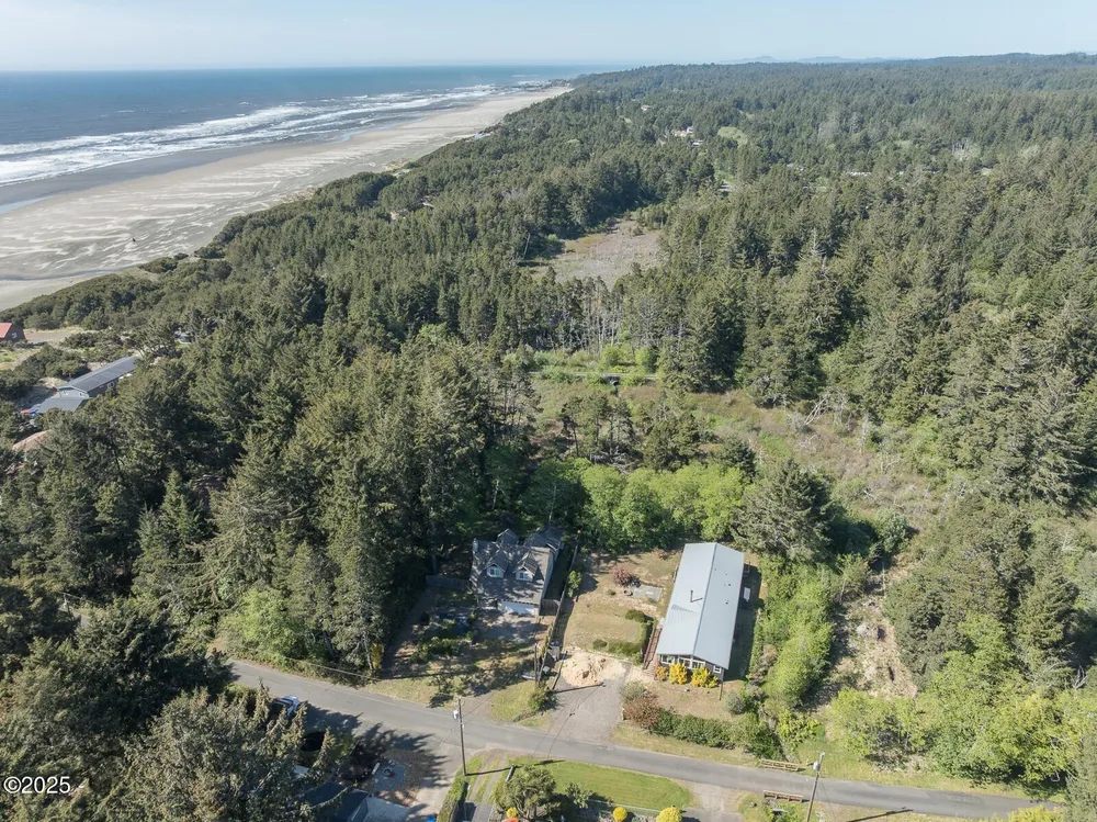 1460 NW Powe Dr, Seal Rock, OR 97376