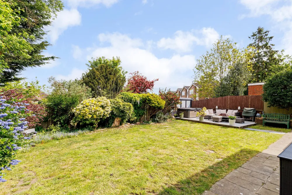 Sparrows Herne, Bushey, WD23