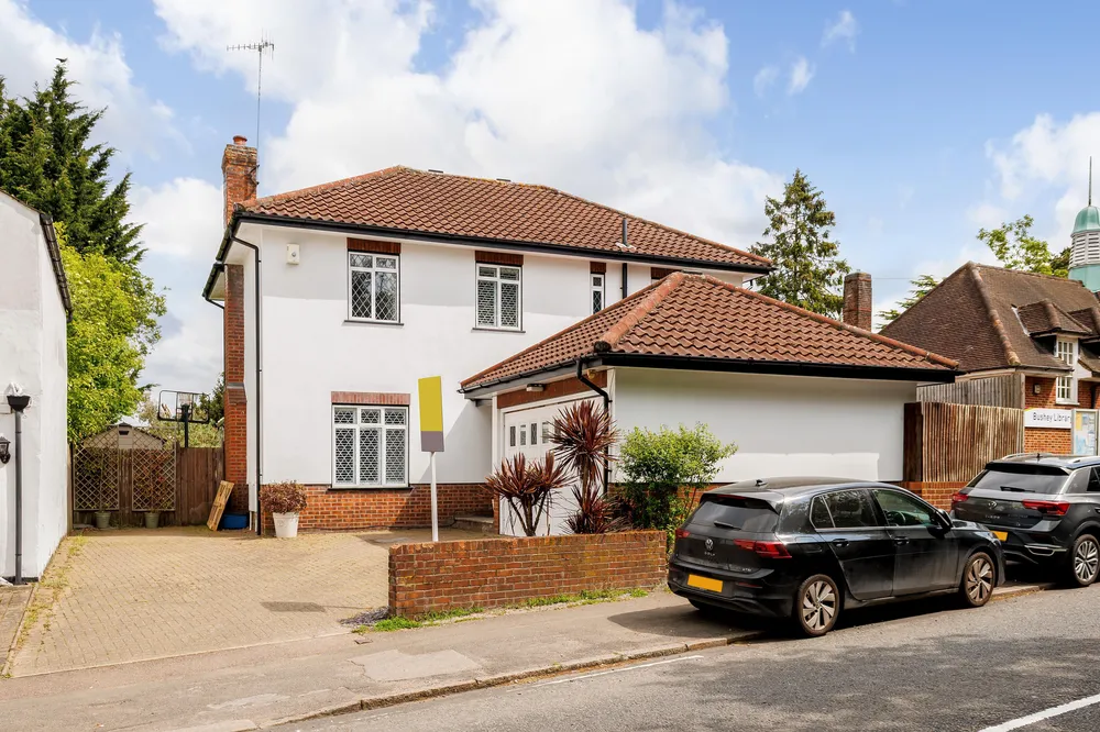 Sparrows Herne, Bushey, WD23