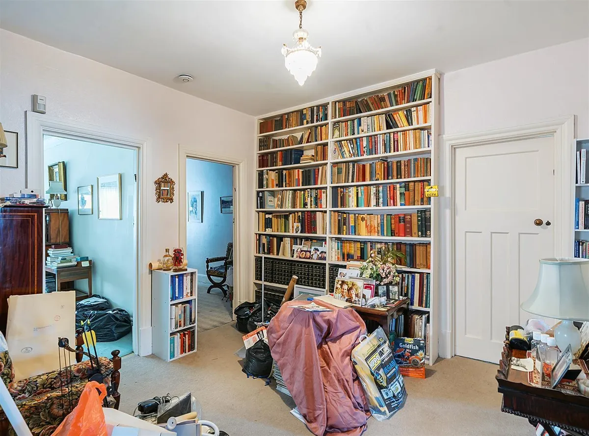 Brondesbury Park, London, NW2