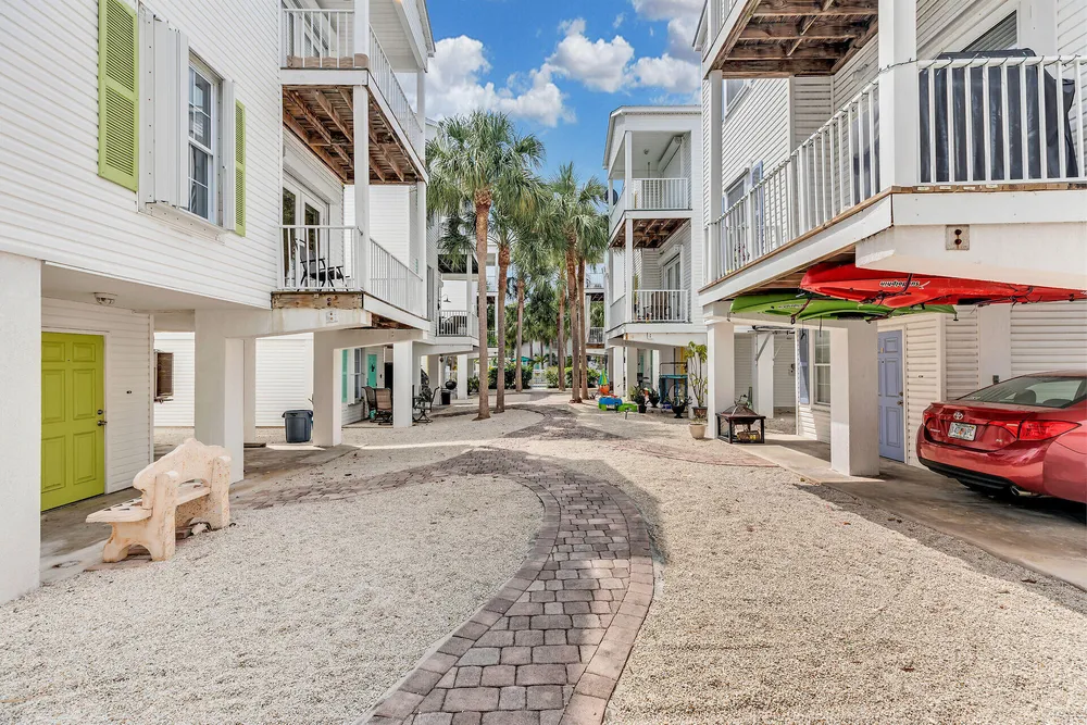 339 25th St, Marathon, FL 33050