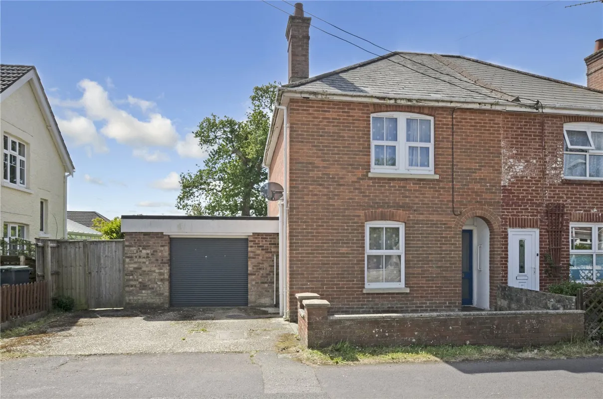 Ashurst Road, West Moors, Ferndown, BH22