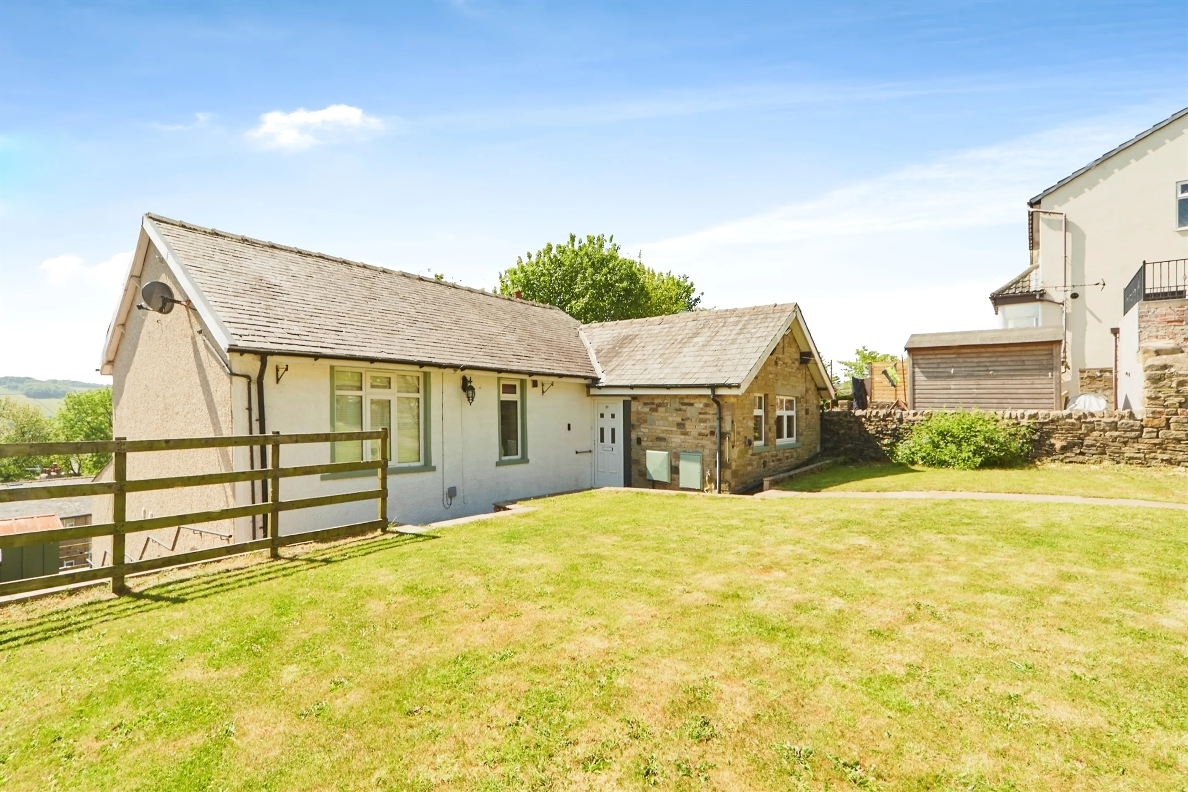 Property at Braithwaite Edge Road, Keighley