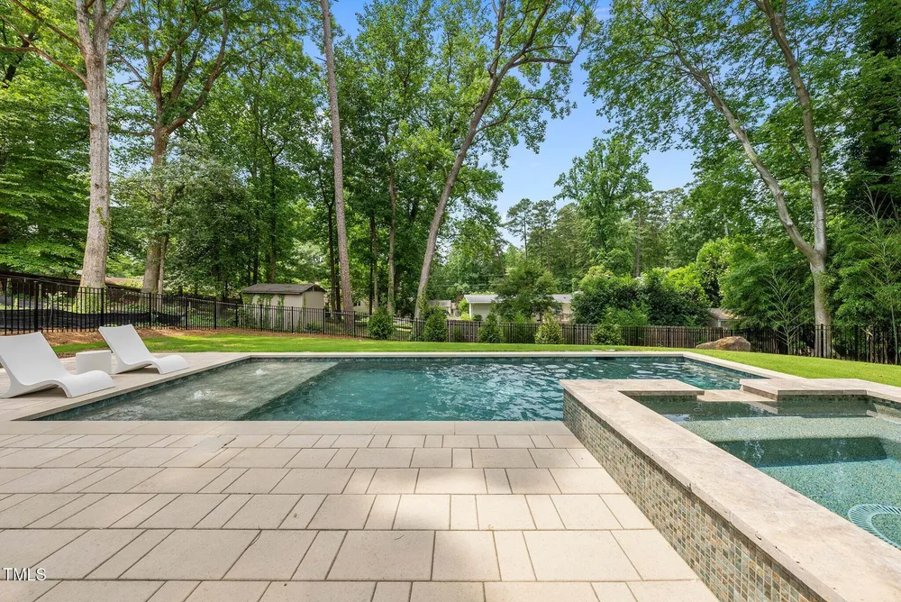 4123 Rockingham Dr, Raleigh, NC 27609
