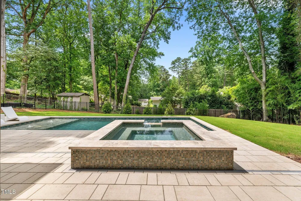 4123 Rockingham Dr, Raleigh, NC 27609