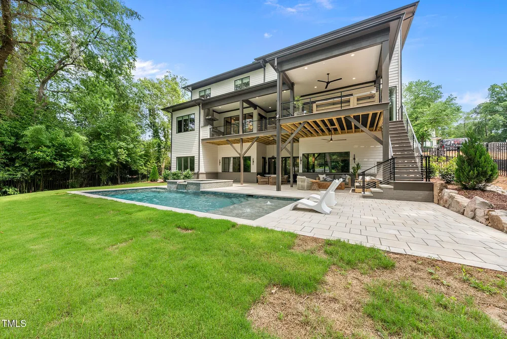 4123 Rockingham Dr, Raleigh, NC 27609
