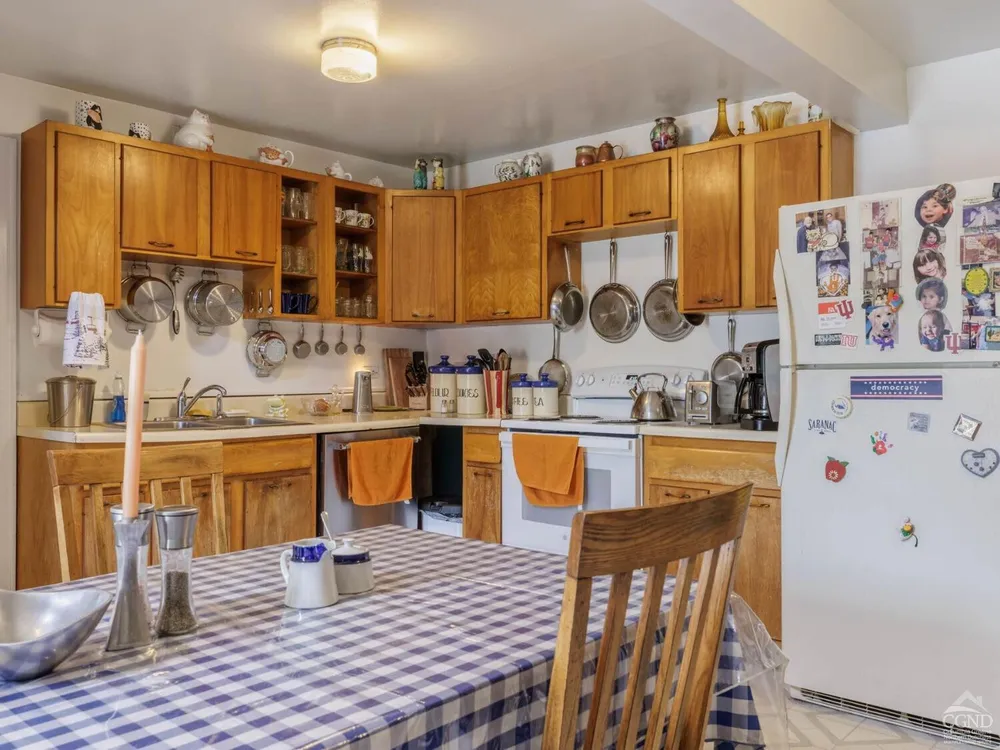 25 Vets Rd, Windham, NY 12496