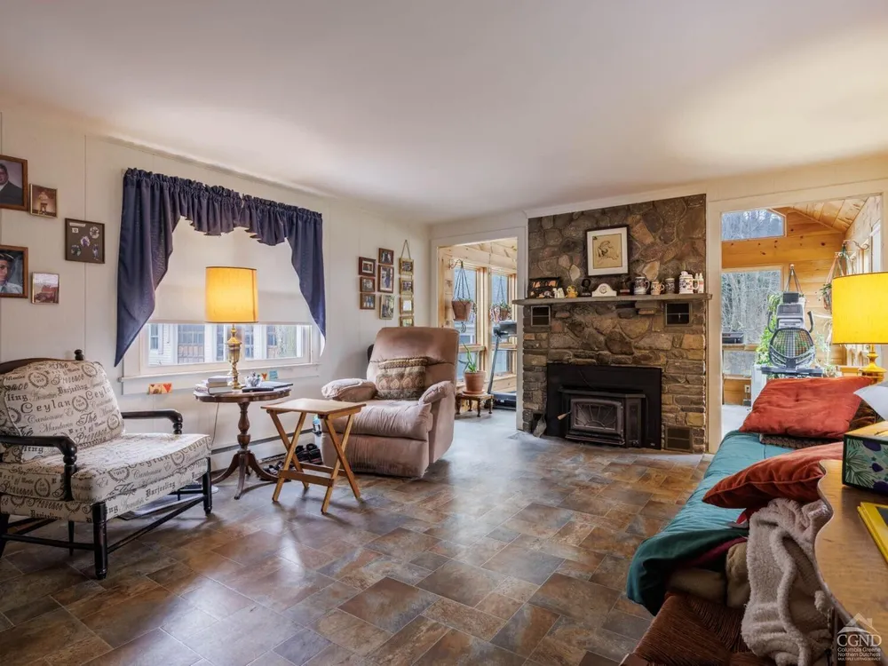 25 Vets Rd, Windham, NY 12496