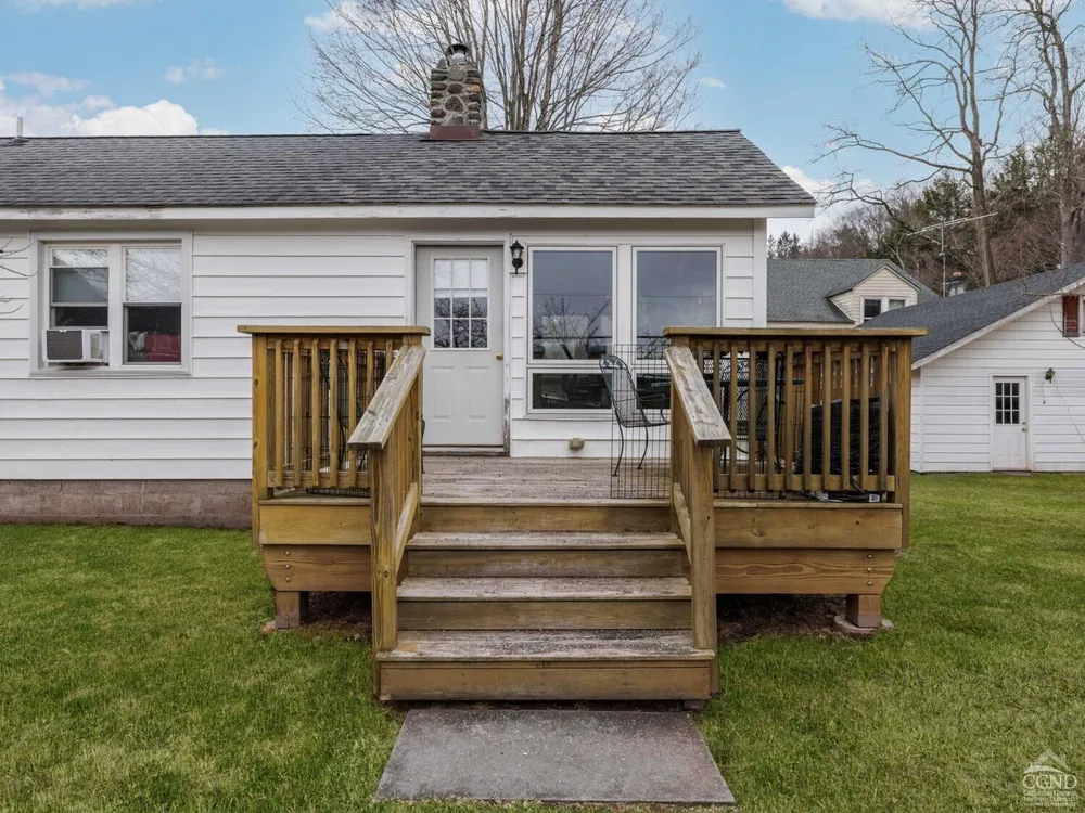 25 Vets Rd, Windham, NY 12496