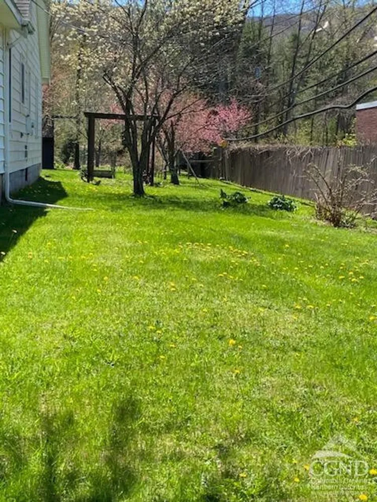 25 Vets Rd, Windham, NY 12496
