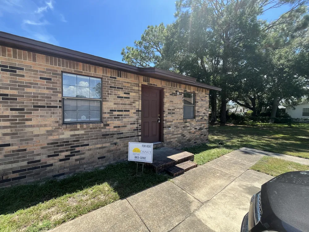818 Lark St, Fort Walton Beach, FL 32547