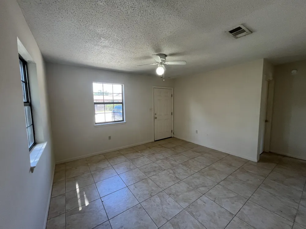 818 Lark St, Fort Walton Beach, FL 32547