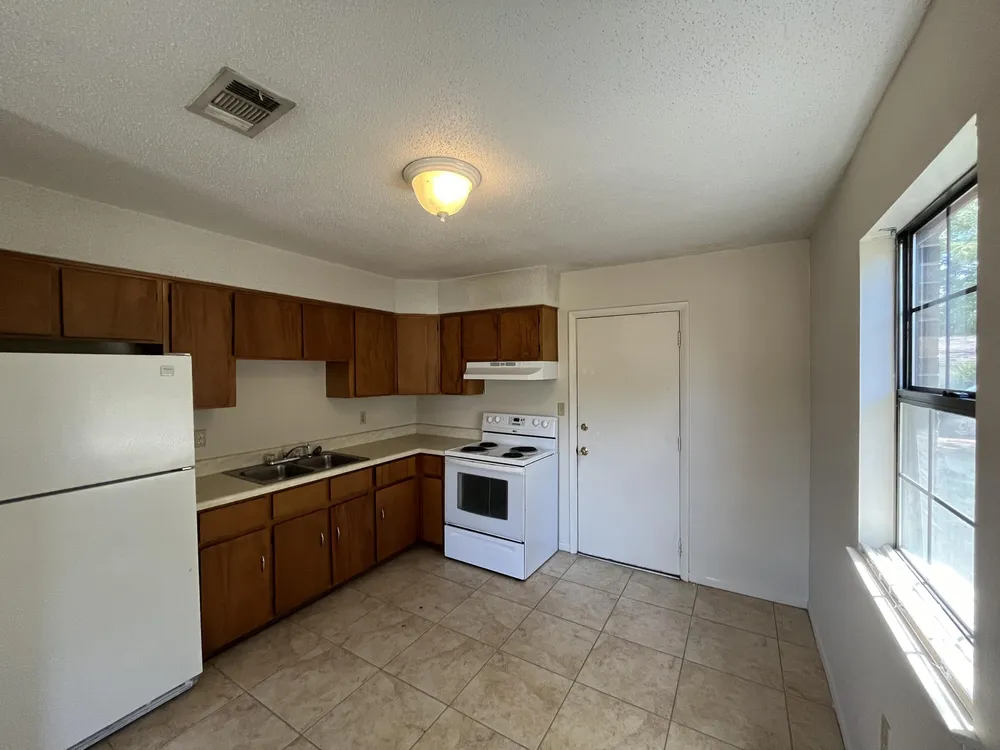 816 Lark St, Fort Walton Beach, FL 32547