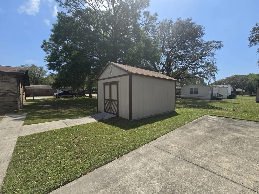 818 Lark St, Fort Walton Beach, FL 32547