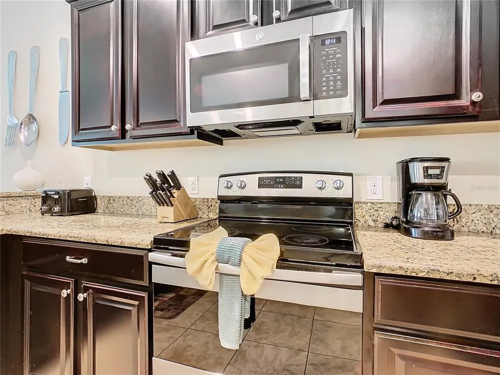 1478 Moon Valley Dr, Davenport, FL 33896