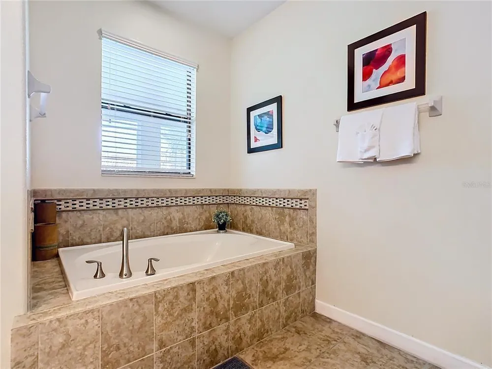 1478 Moon Valley Dr, Davenport, FL 33896