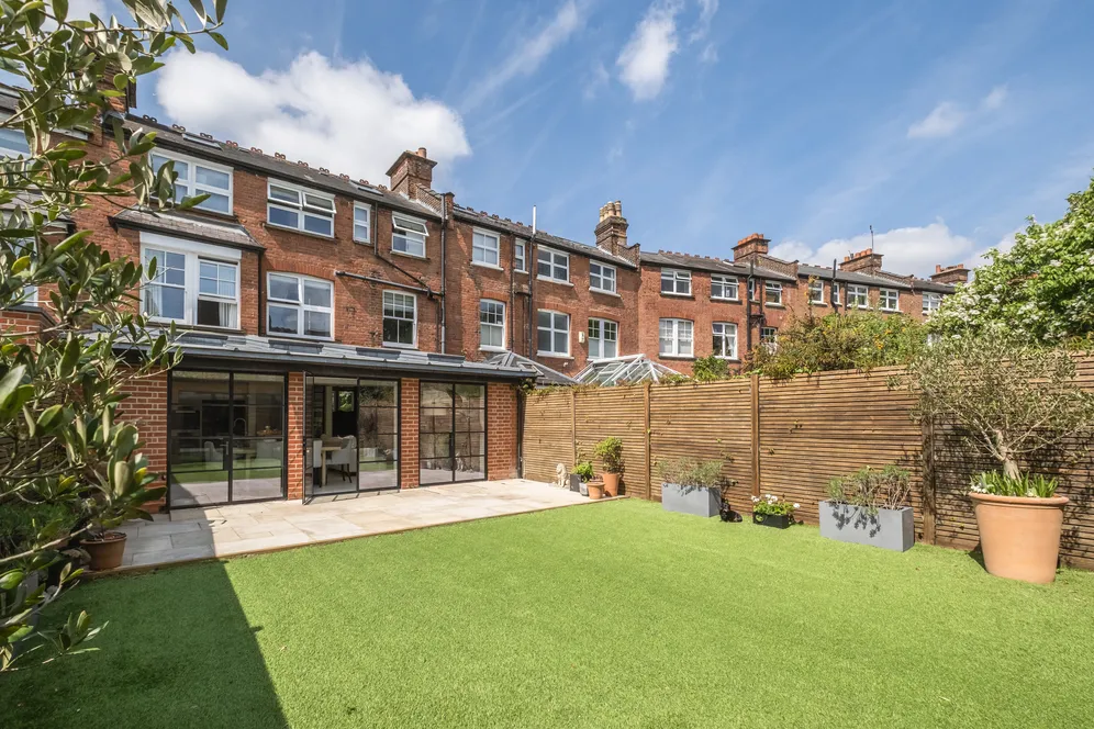 Birchwood Avenue, LONDON, N10 photo 23