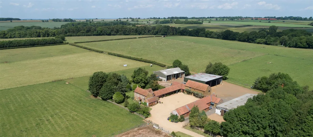 HALL FARM, GOADBY MARWOOD, LEICESTERSHIRE