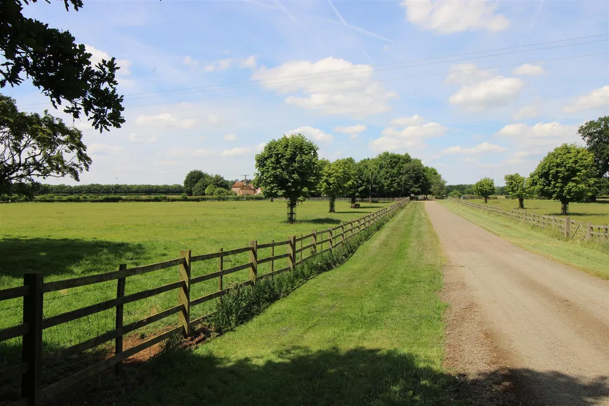 HALL FARM, GOADBY MARWOOD, LEICESTERSHIRE