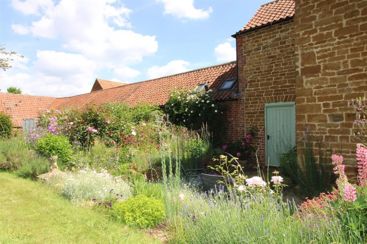 HALL FARM, GOADBY MARWOOD, LEICESTERSHIRE
