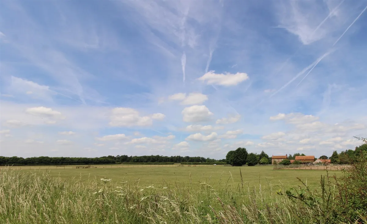 HALL FARM, GOADBY MARWOOD, LEICESTERSHIRE