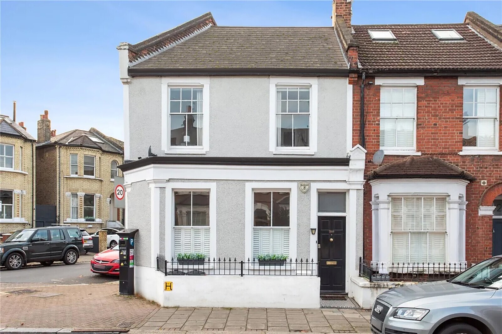 Sw12 Area 2 bedroom property in Cavendish Road, London, SW12 - £835,000 | Rampton ...
