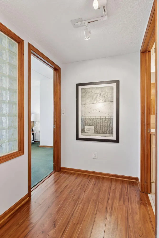 1920 S 1st St, Minneapolis, MN 55454