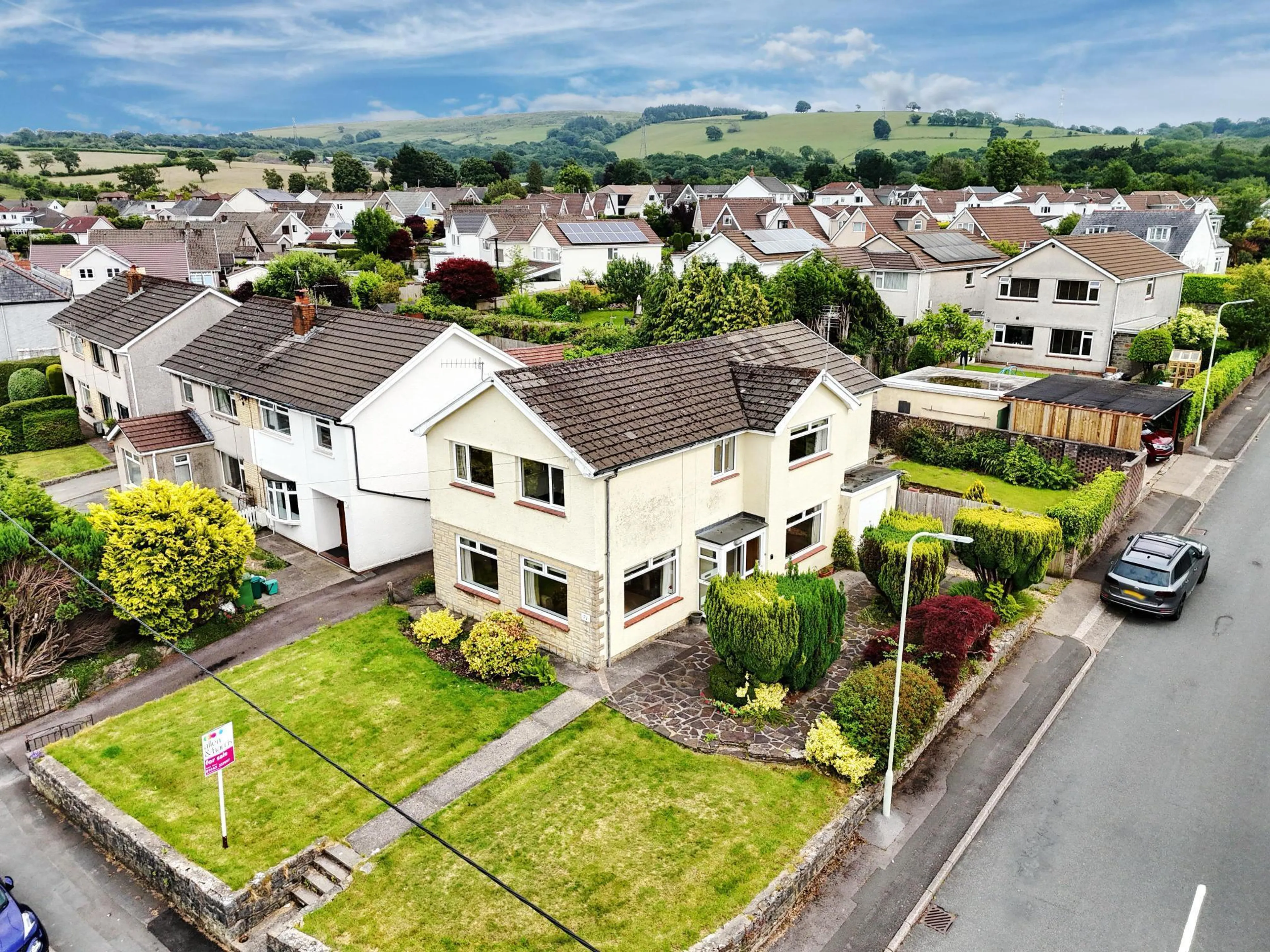 Property at Heol Y Ffynnon, Efail Isaf, Pontypridd