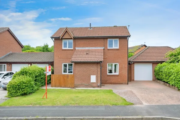 Fisherfield Drive, Birchwood, Warring...