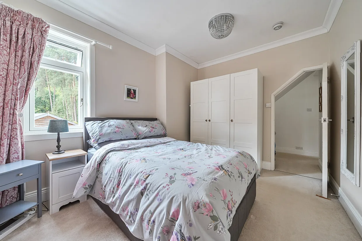 Burnt Hill Road, Lower Bourne, Farnham, GU10 photo 15