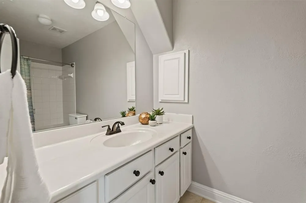 13115 Parkbrook Way Ln, Sugar Land, TX 77498