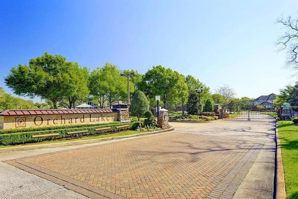 13115 Parkbrook Way Ln, Sugar Land, TX 77498