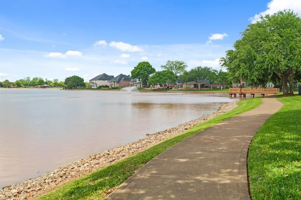 13115 Parkbrook Way Ln, Sugar Land, TX 77498