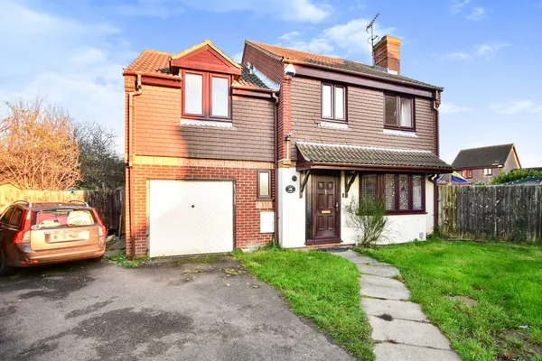 Beauvoir Drive, Kemsley, Sittingbourn...